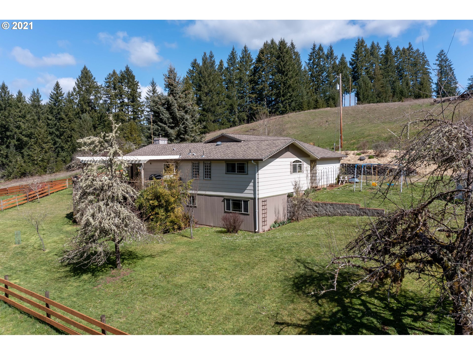 34830 Perkins Creek Road Cottage Grove, OR 97424 - Photo 3 of 31 Gallery Image 3