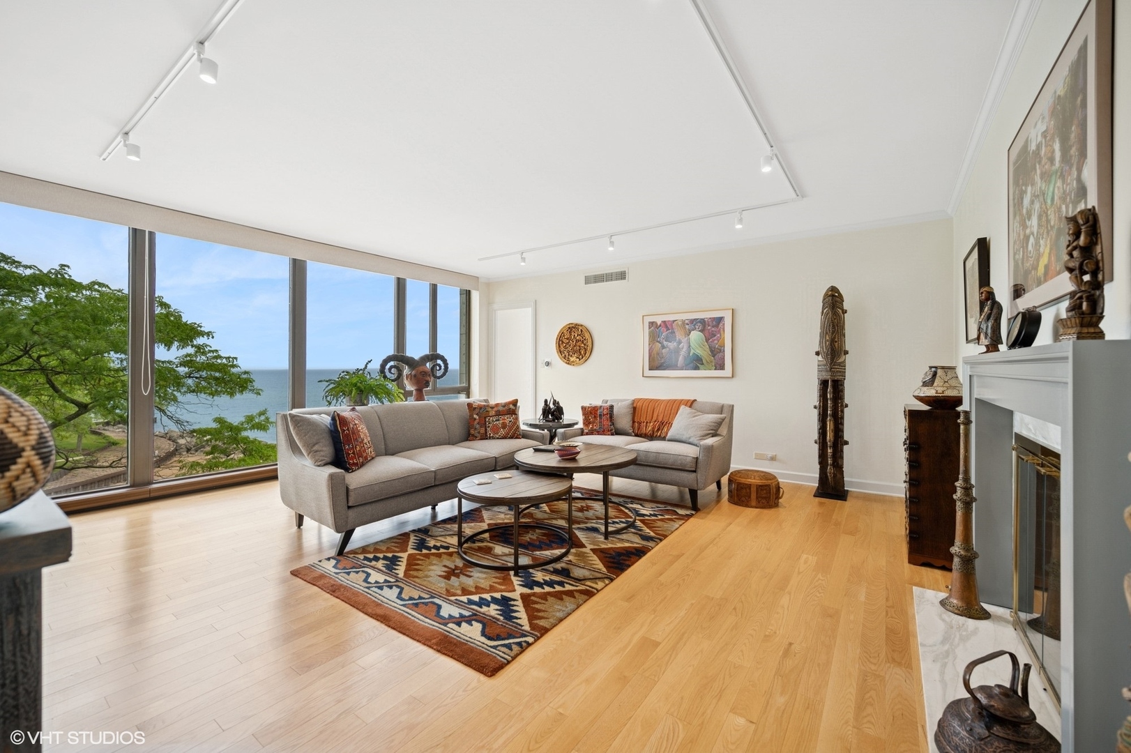1420 Sheridan Road, Unit 4H Wilmette, IL 60091 - Photo 3 of 15 Gallery Image 3