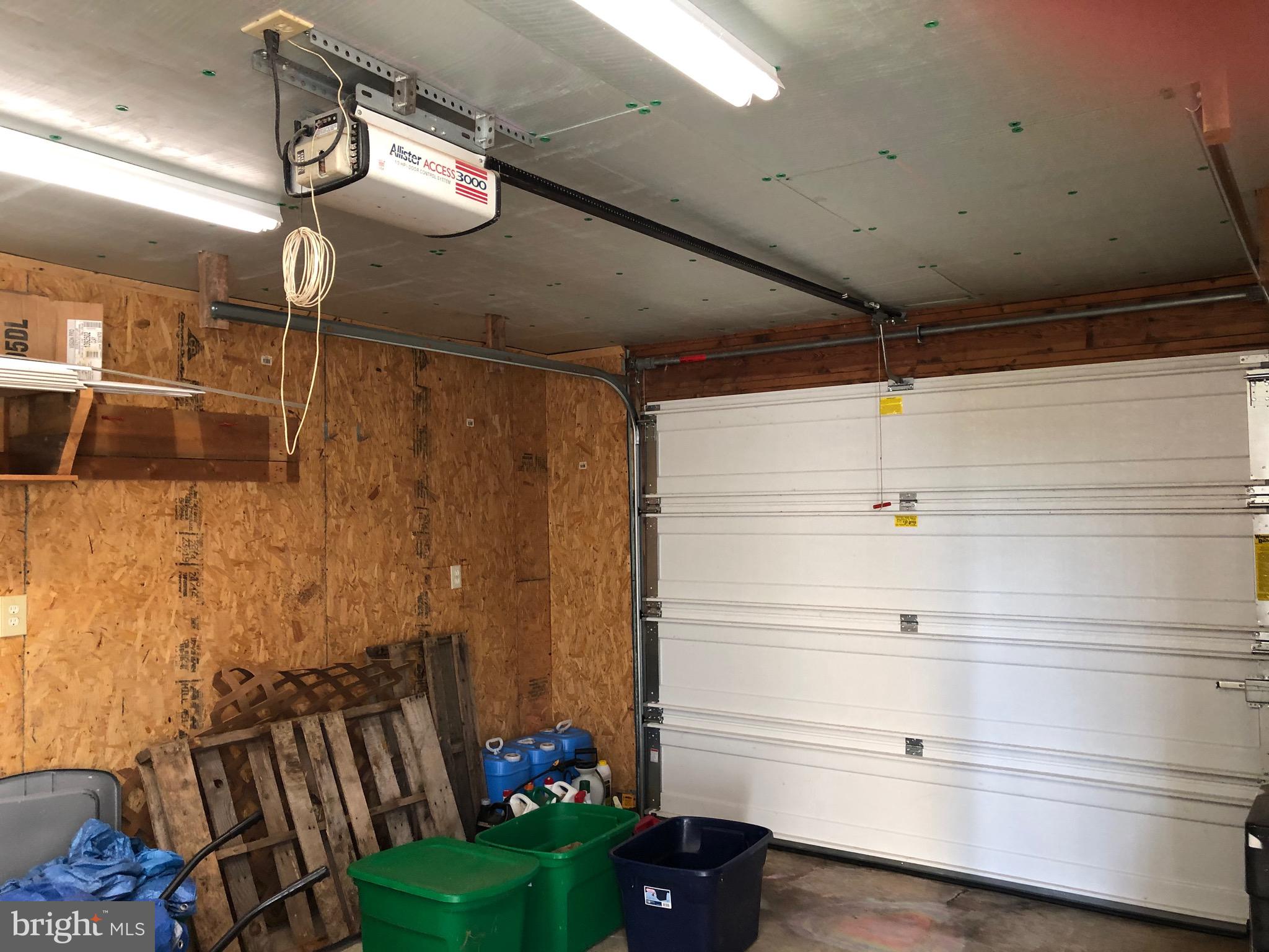 4556 Duffield Road Chambersburg, PA 17202 - Photo 16 of 24 Garage
