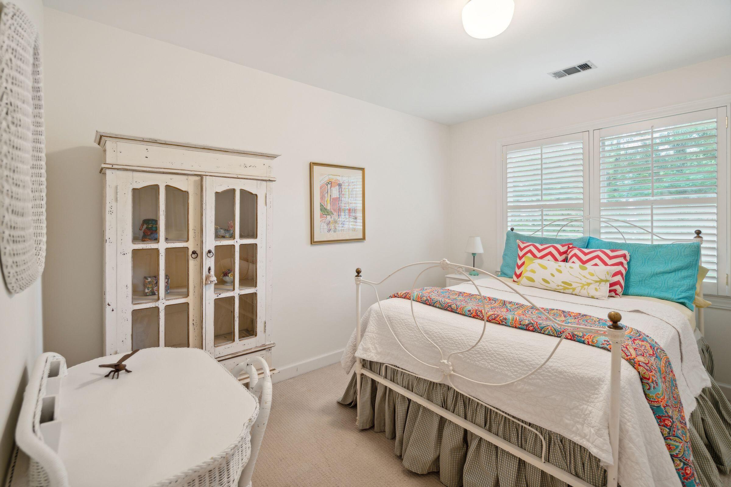 399 Springfield Road Mount Pleasant, SC 29464 - Photo 24 of 31 399SpringfieldRd-KeenEyeMarketing-041