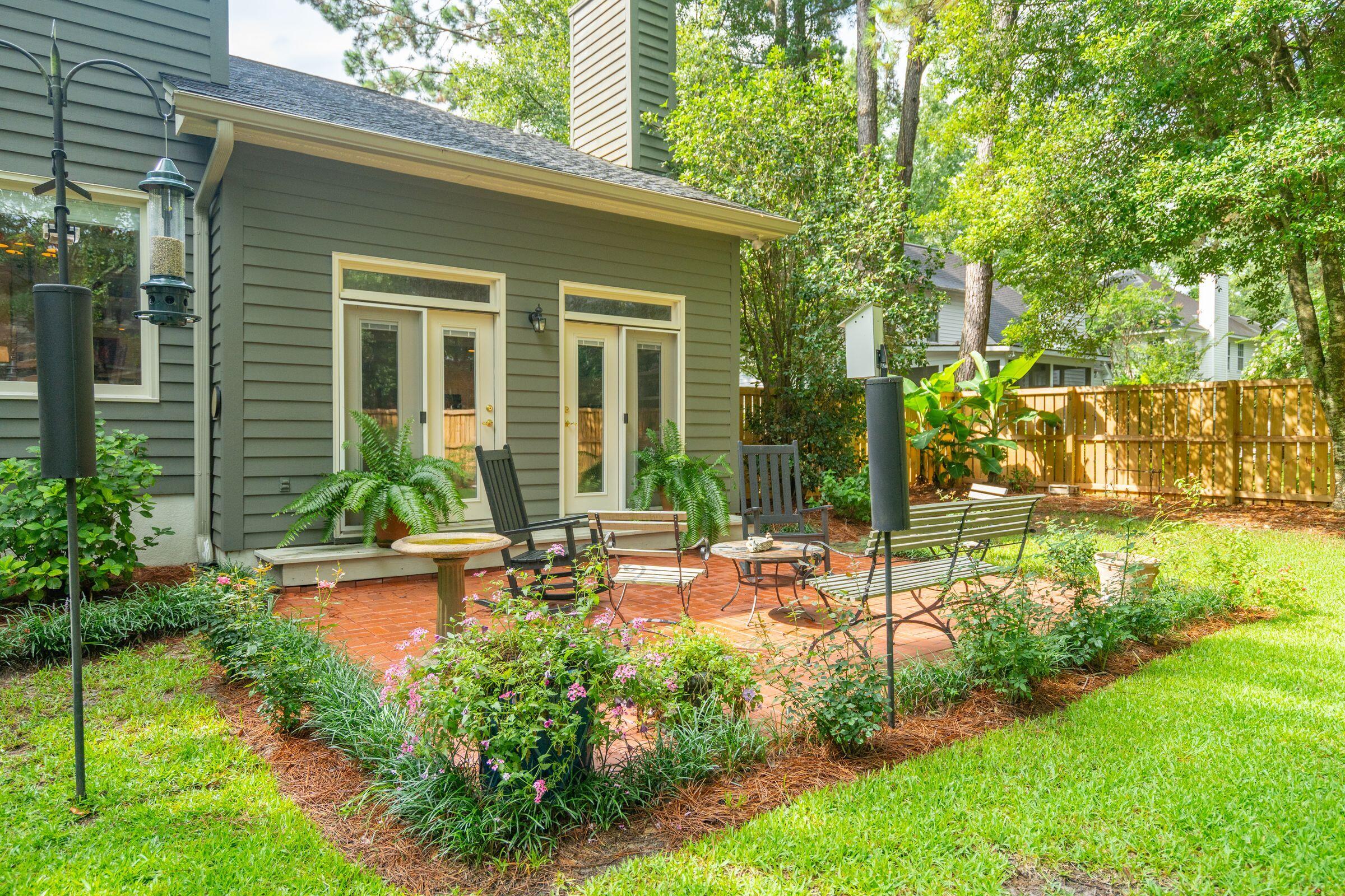 399 Springfield Road Mount Pleasant, SC 29464 - Photo 3 of 31 399SpringfieldRd-KeenEyeMarketing-055