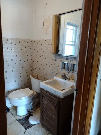 $219,900 | 4021 Deyo Avenue, Brookfield, IL 60513