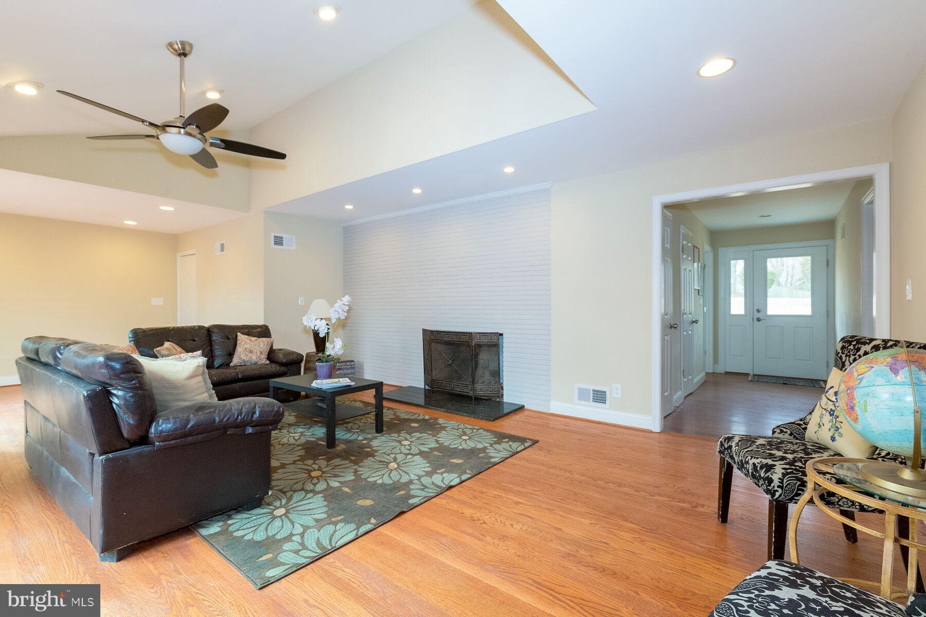 2646 Norbeck Road Silver Spring, MD 20906 - Photo 9 of 21 Interior (General)