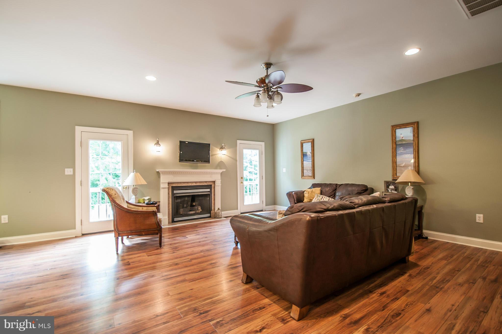 8531 Comorn Road King George, VA 22485 - Photo 21 of 29 Living Room