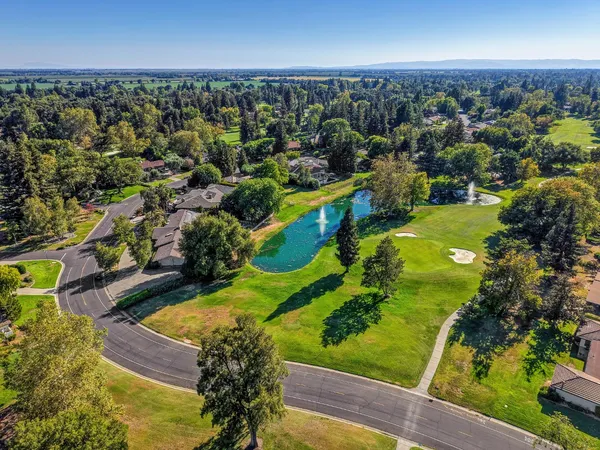 $1,250,000 | 2 Country Club Drive, Davis, CA 95618