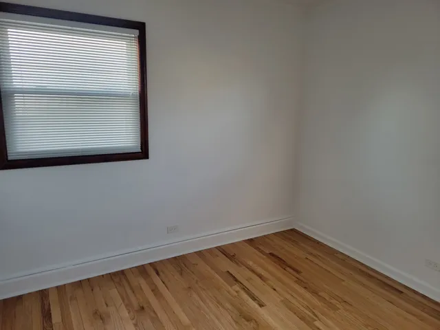 $3,500 | 2382 South Scott Street, Des Plaines, IL 60018