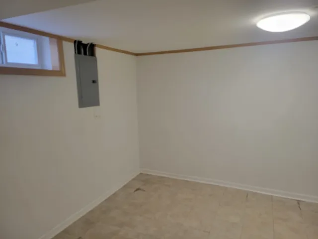 $3,500 | 2382 South Scott Street, Des Plaines, IL 60018