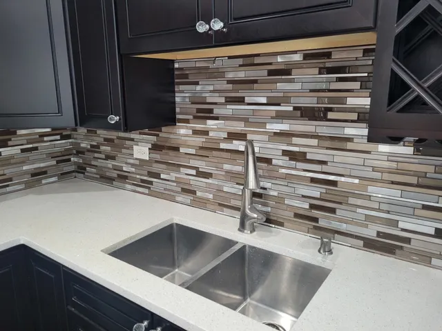 $3,500 | 2382 South Scott Street, Des Plaines, IL 60018