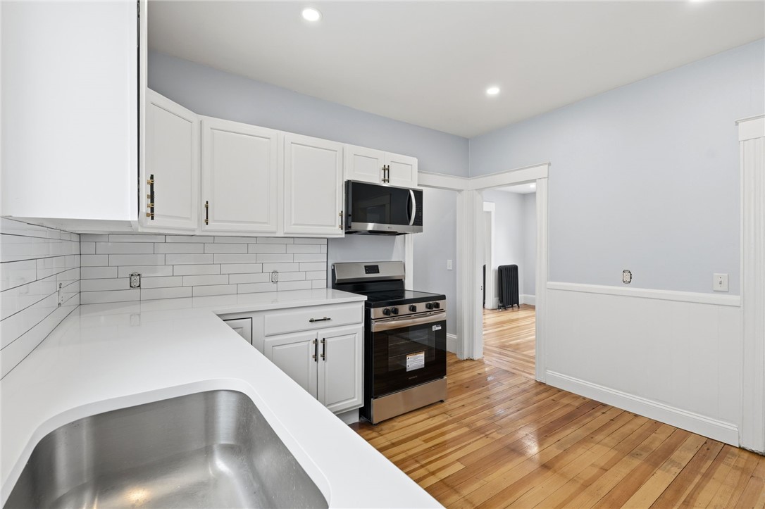 25 Lambert Street Cranston, RI 02910 - Photo 6 of 37