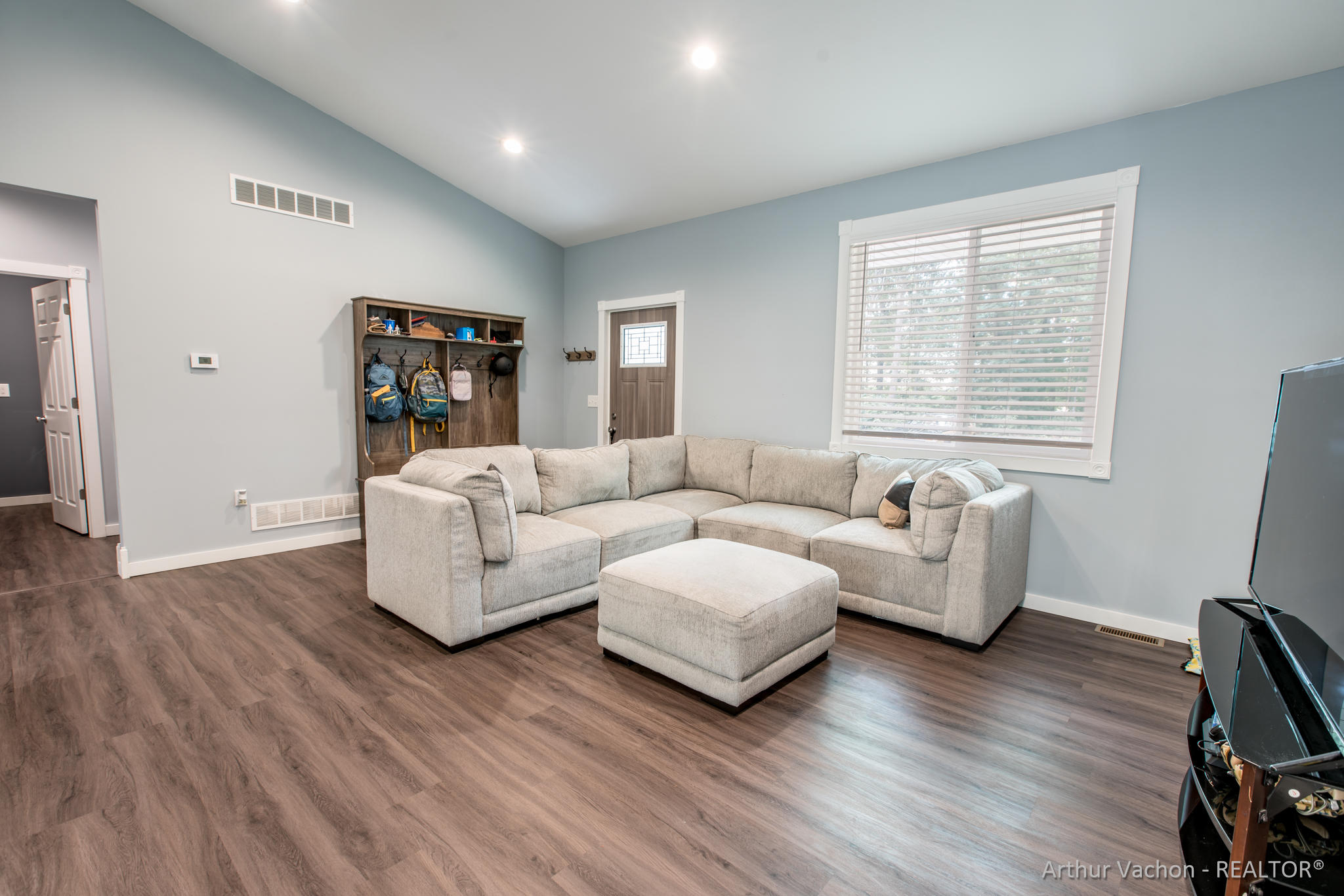 951 Hummingbird Lane Belding, MI 48809 - Photo 5 of 39 Hummingbird 4