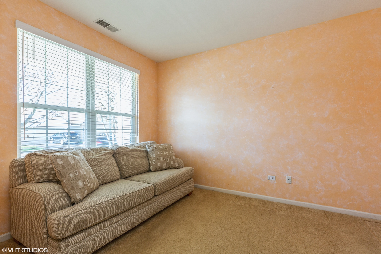 13944 Chanwahon Road Huntley, IL 60142 - Photo 2 of 13 Gallery Image 2