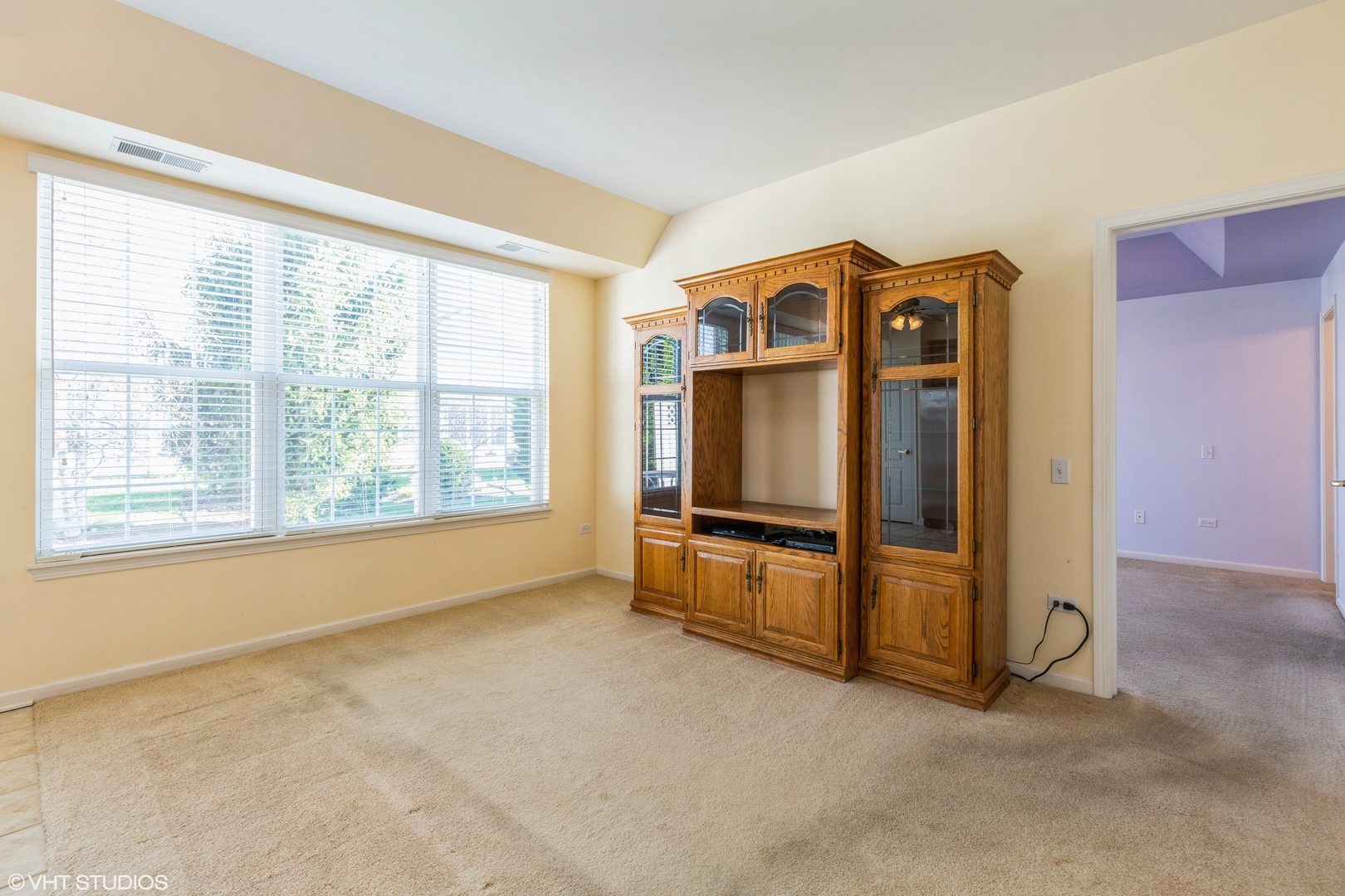 13944 Chanwahon Road Huntley, IL 60142 - Photo 6 of 13 Gallery Image 6