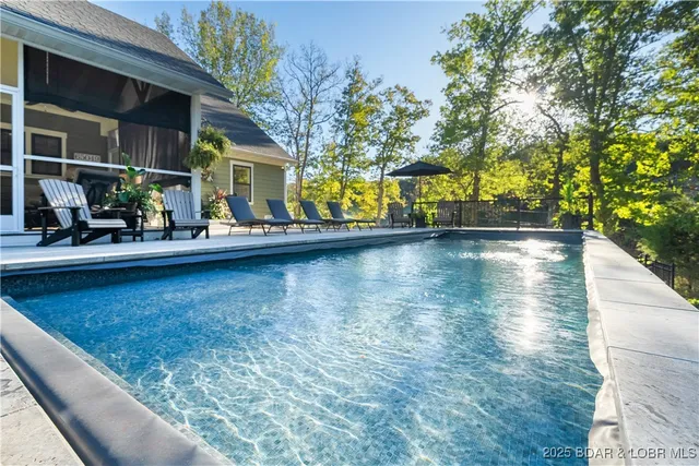 $1,400,000 | 336 Cherry Hill Lane, Lake Ozark, MO 65049
