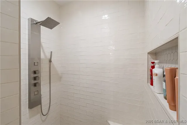 $1,400,000 | 336 Cherry Hill Lane, Lake Ozark, MO 65049