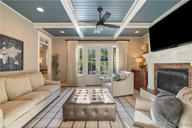 $1,400,000 | 336 Cherry Hill Lane, Lake Ozark, MO 65049