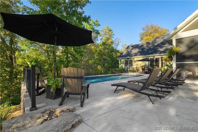 $1,400,000 | 336 Cherry Hill Lane, Lake Ozark, MO 65049