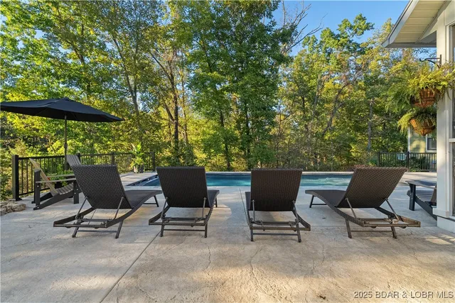 $1,400,000 | 336 Cherry Hill Lane, Lake Ozark, MO 65049