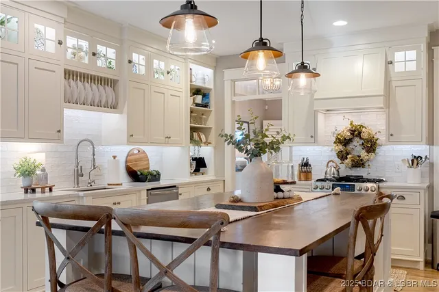 $1,400,000 | 336 Cherry Hill Lane, Lake Ozark, MO 65049