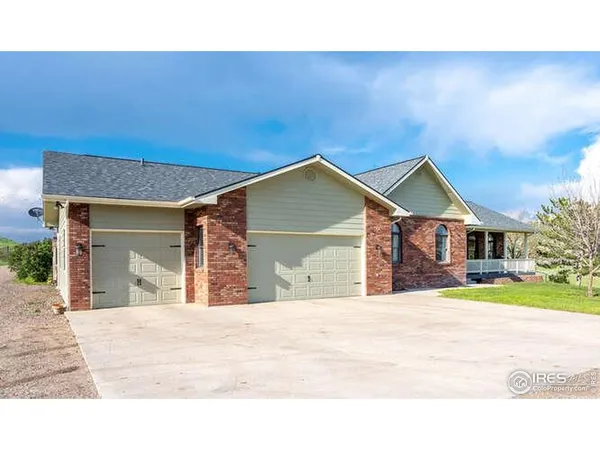 a view of a house with a outdoor space