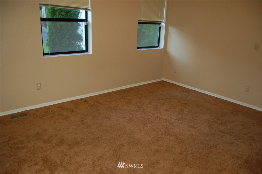 1113 Southwest Lake Roesiger Road Snohomish, WA 98290 - Photo 11 of 18