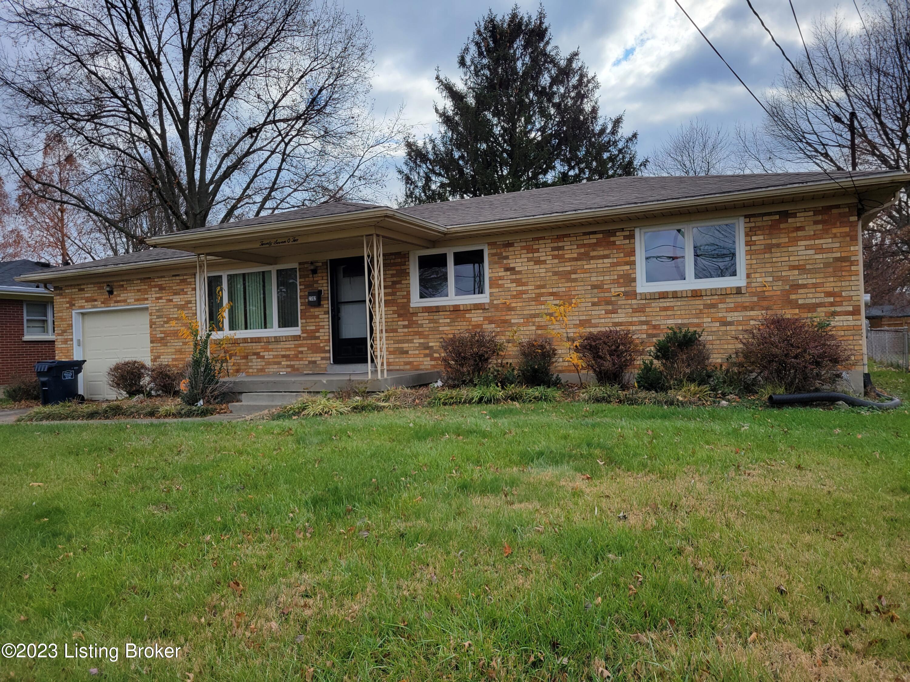 2702 Butler Road Louisville, KY 40216 - Photo 1 of 36 Front