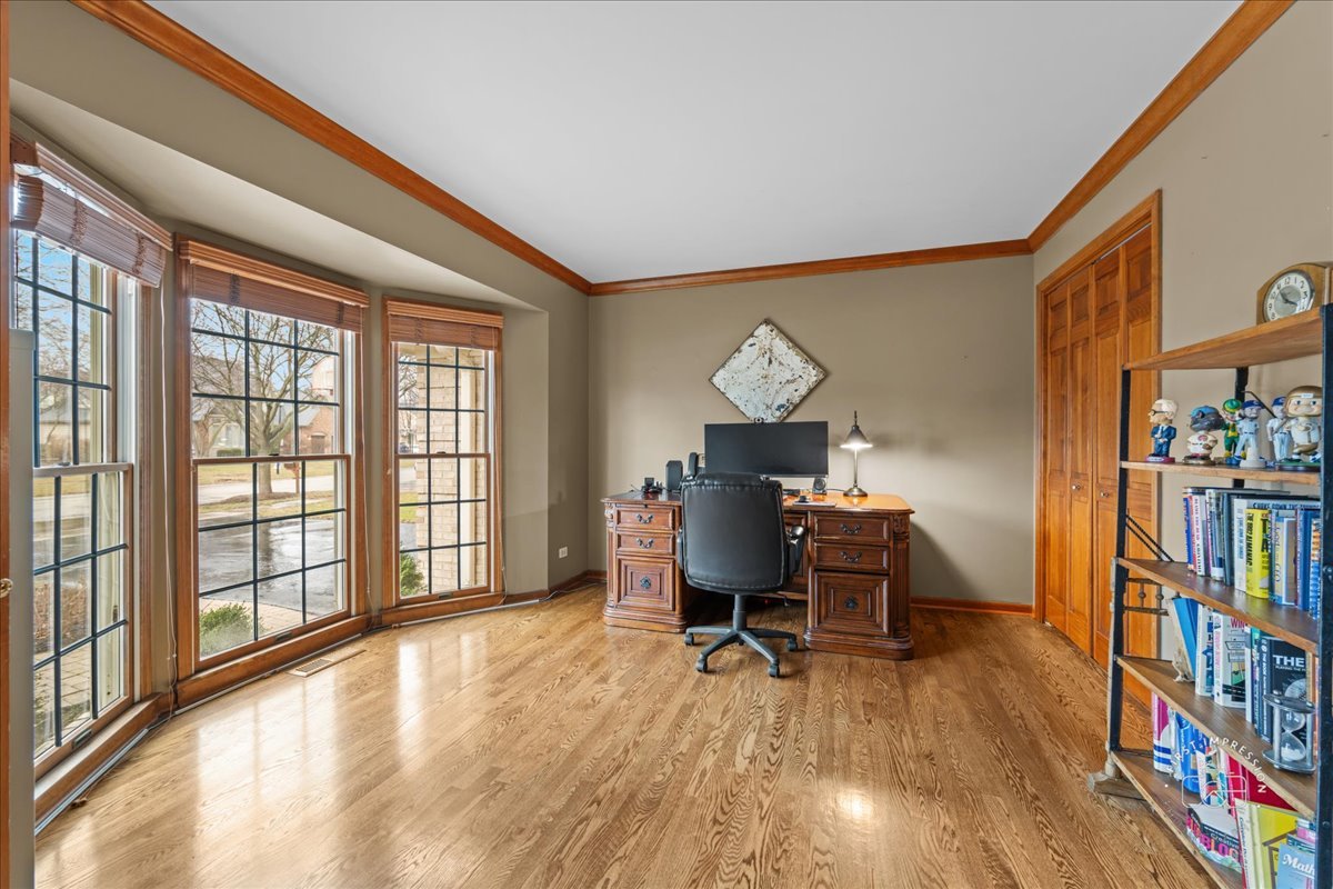 1631 Eagle Brook Drive Geneva, IL 60134 - Photo 6 of 31