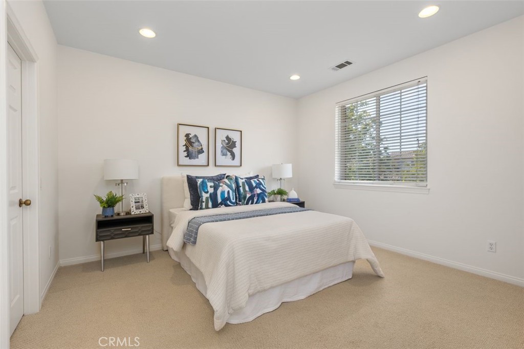 152 Treehouse Irvine, CA 92603 - Photo 19 of 71
