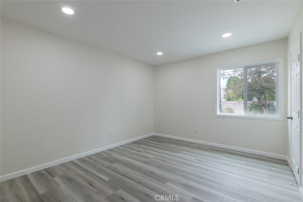 18919 Hart Street Reseda, CA 91335 - Photo 13 of 23