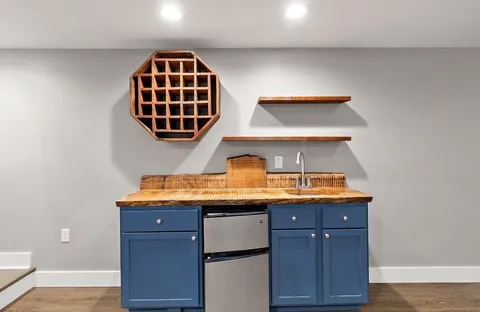 $339,900 | 219 12th Avenue West, Alexandria, MN 56308