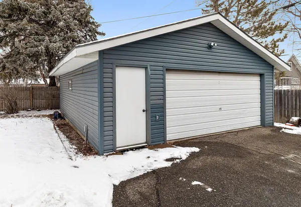 $349,900 | 219 12th Avenue West, Alexandria, MN 56308