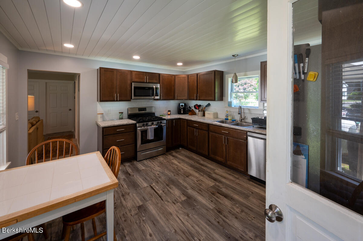 211 Branch Street Bennington, VT 05201 - Photo 4 of 24 Kitchen