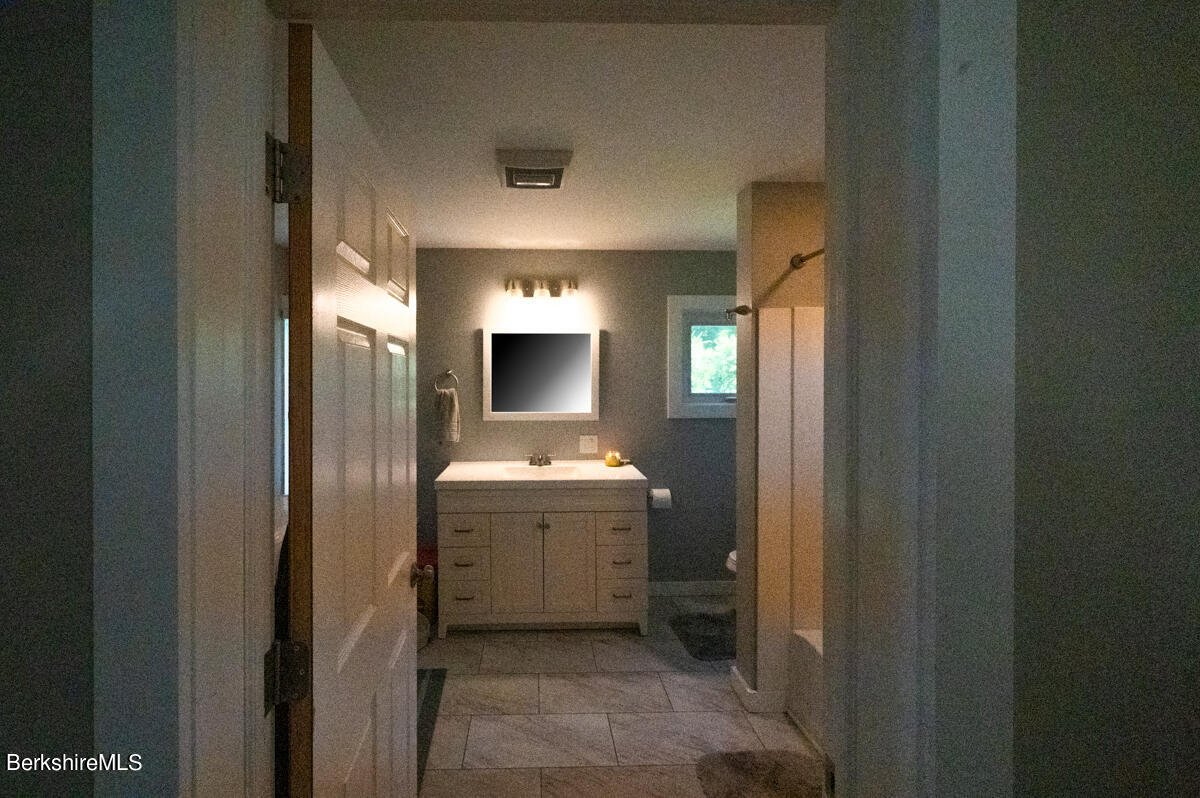211 Branch Street Bennington, VT 05201 - Photo 9 of 24 Full Bathroom
