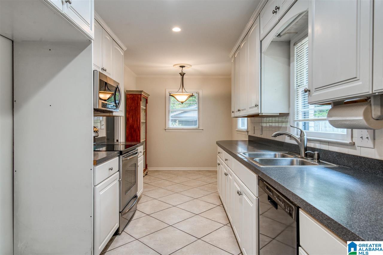 706 Warwick Road Birmingham, AL 35209 - Photo 18 of 32