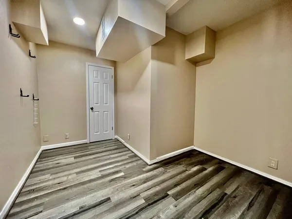 a view of utility room