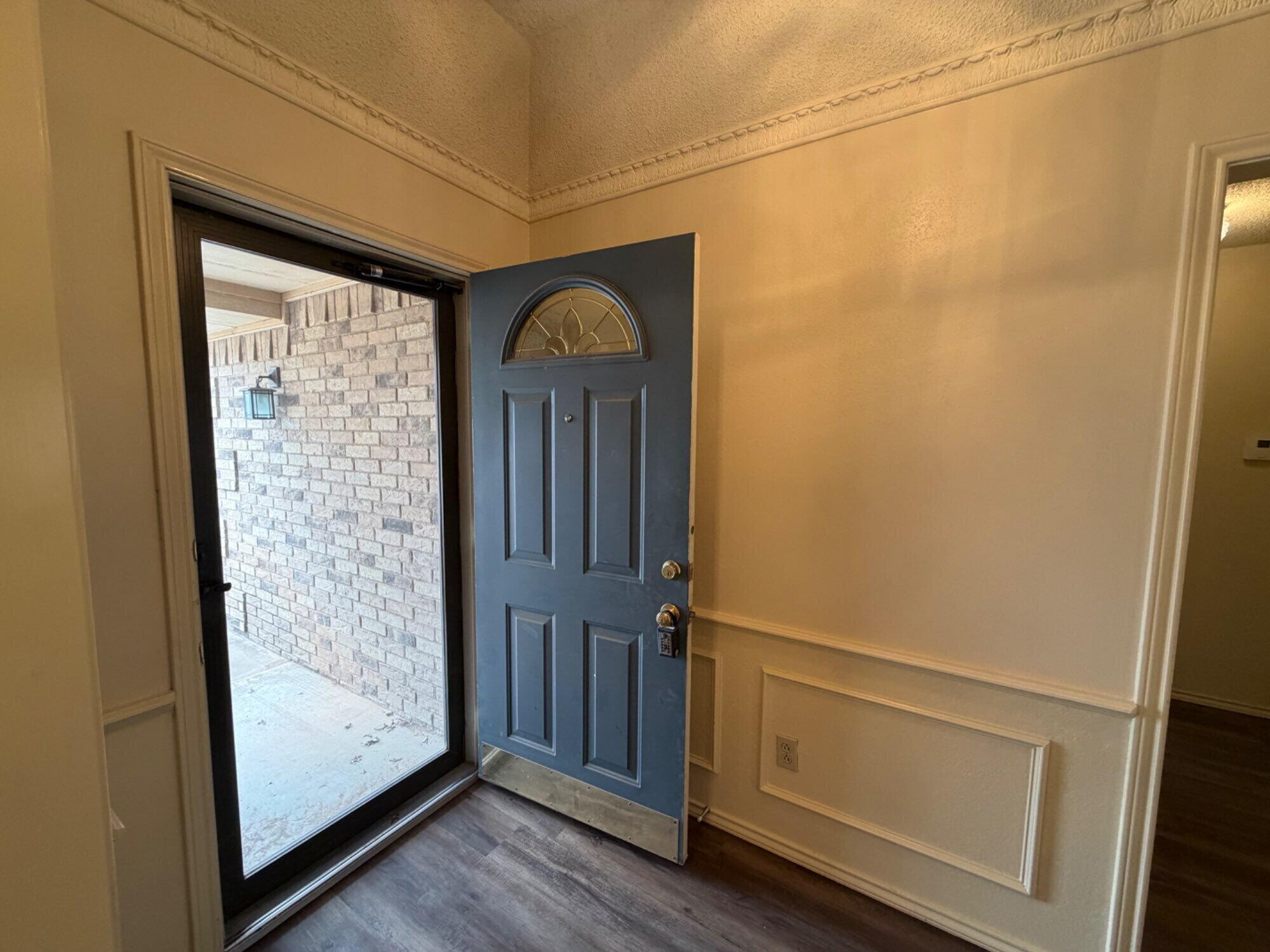 5806 78th Street Lubbock, TX 79424 - Photo 2 of 15 IMG_6862