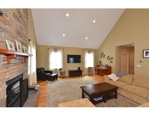 5 Judith Road Hudson, MA 01749 - Photo 5 of 30 Gallery Image 5