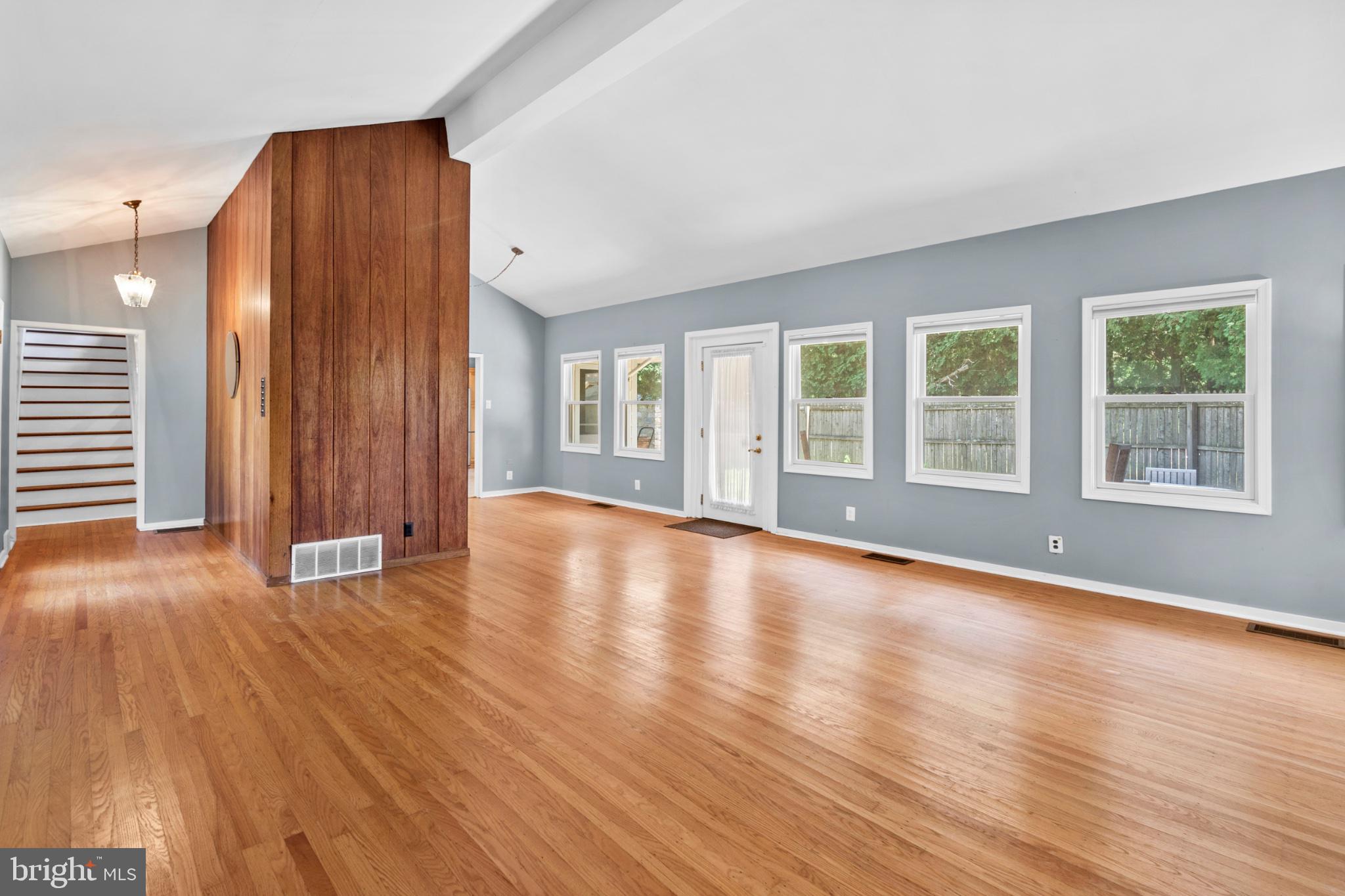 1457 Meetinghouse Road Warminster, PA 18974 - Photo 5 of 30 Spacious, sunlit living area awaits.
