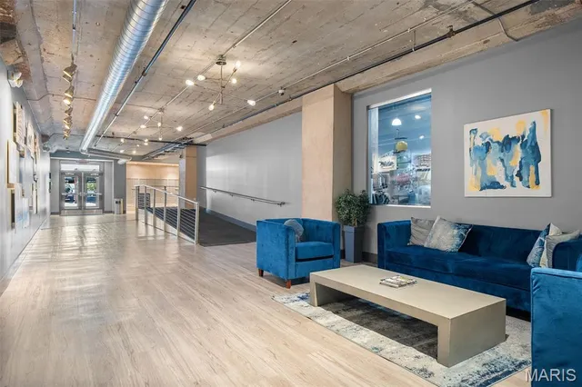 $230,000 | 4100 Forest Park Avenue, Unit 517, St. Louis, MO 63108