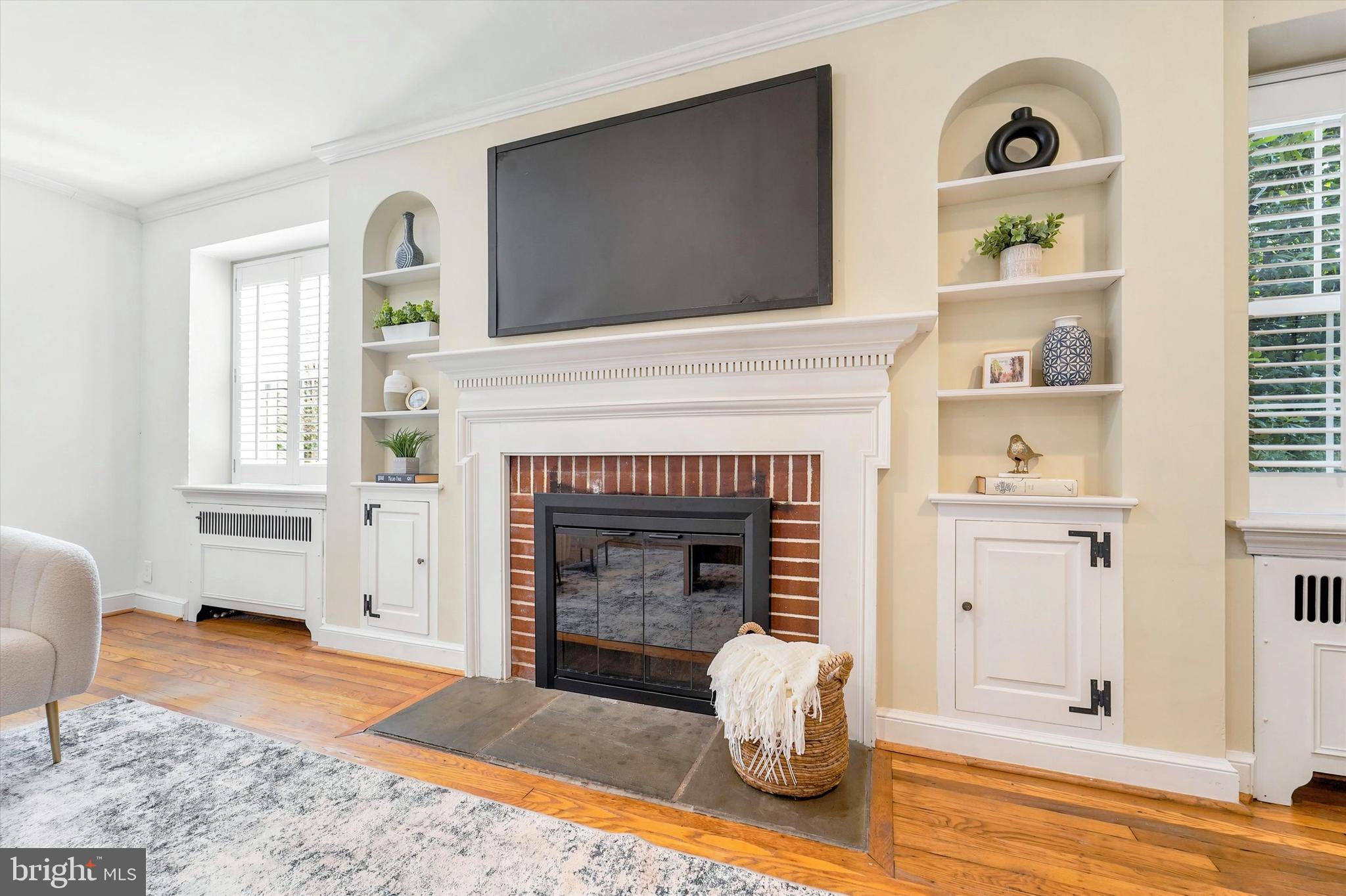 570 Strathmore Road Havertown, PA 19083 - Photo 4 of 34