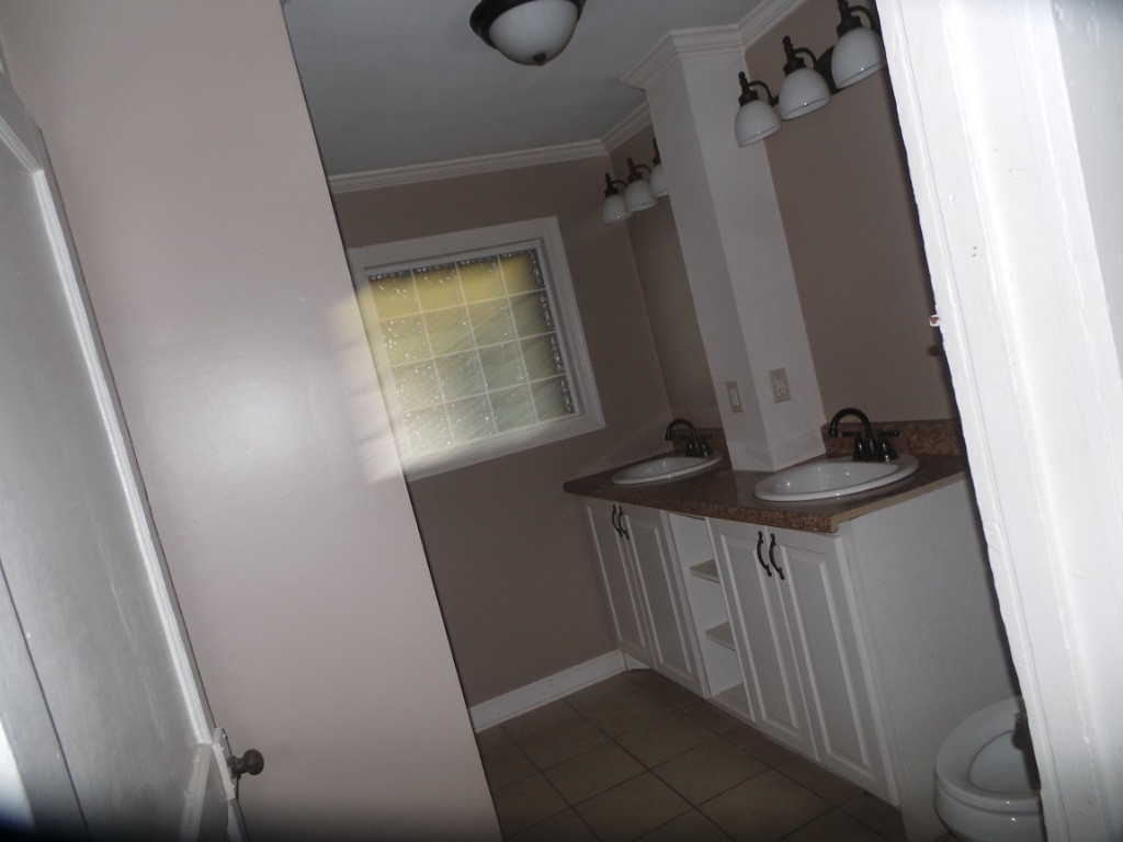 2063 Hopewell Road Crystal Springs, MS 39059 - Photo 5 of 7 BATH