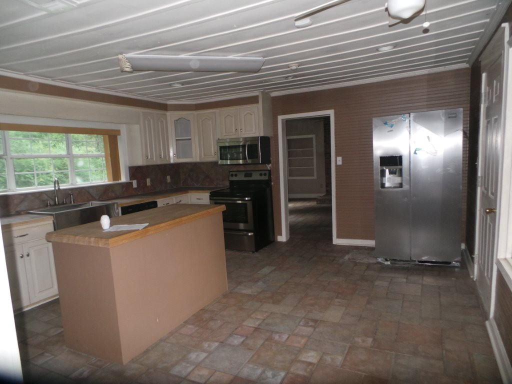 2063 Hopewell Road Crystal Springs, MS 39059 - Photo 6 of 7 KITCHEN
