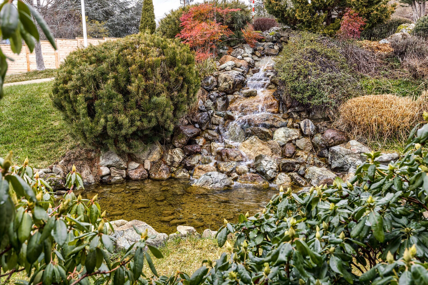 99 Southeast Trollview Road Grants Pass, OR 97527 - Photo 2 of 51 Water Feature