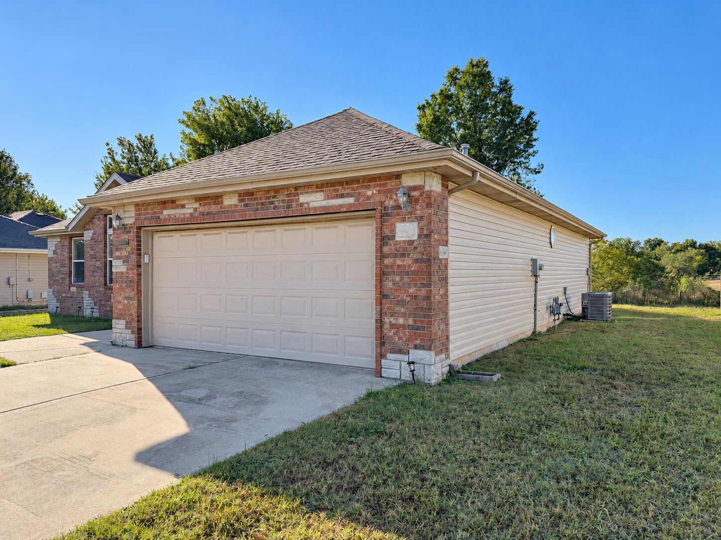 4590 West University Street Springfield, MO 65802 - Photo 39 of 44 67F798E2-2EEA-4036-AE18-07A2EE10FEC0