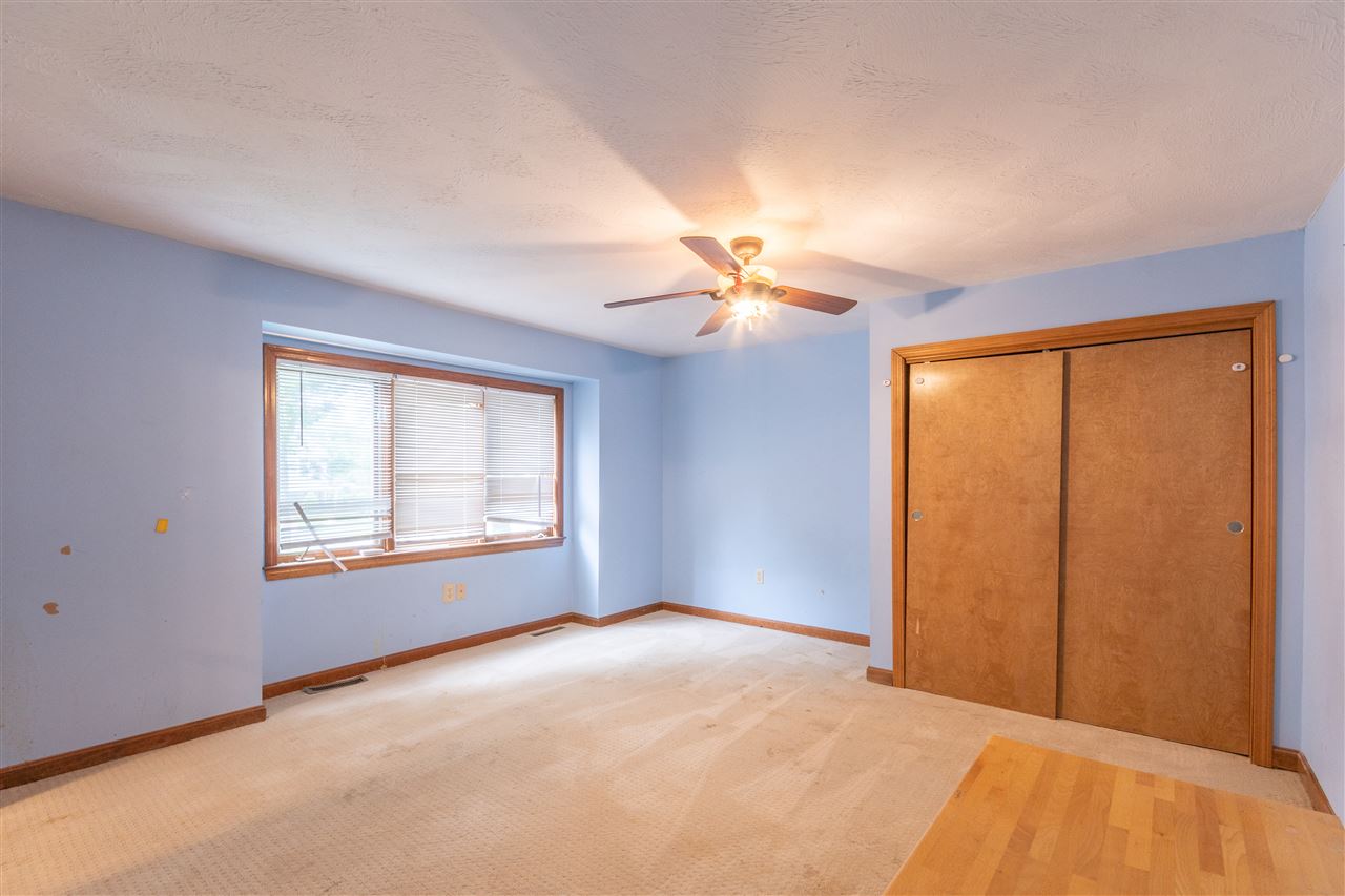 6 Mid. Dunstable Road Nashua, NH 03062 - Photo 22 of 40