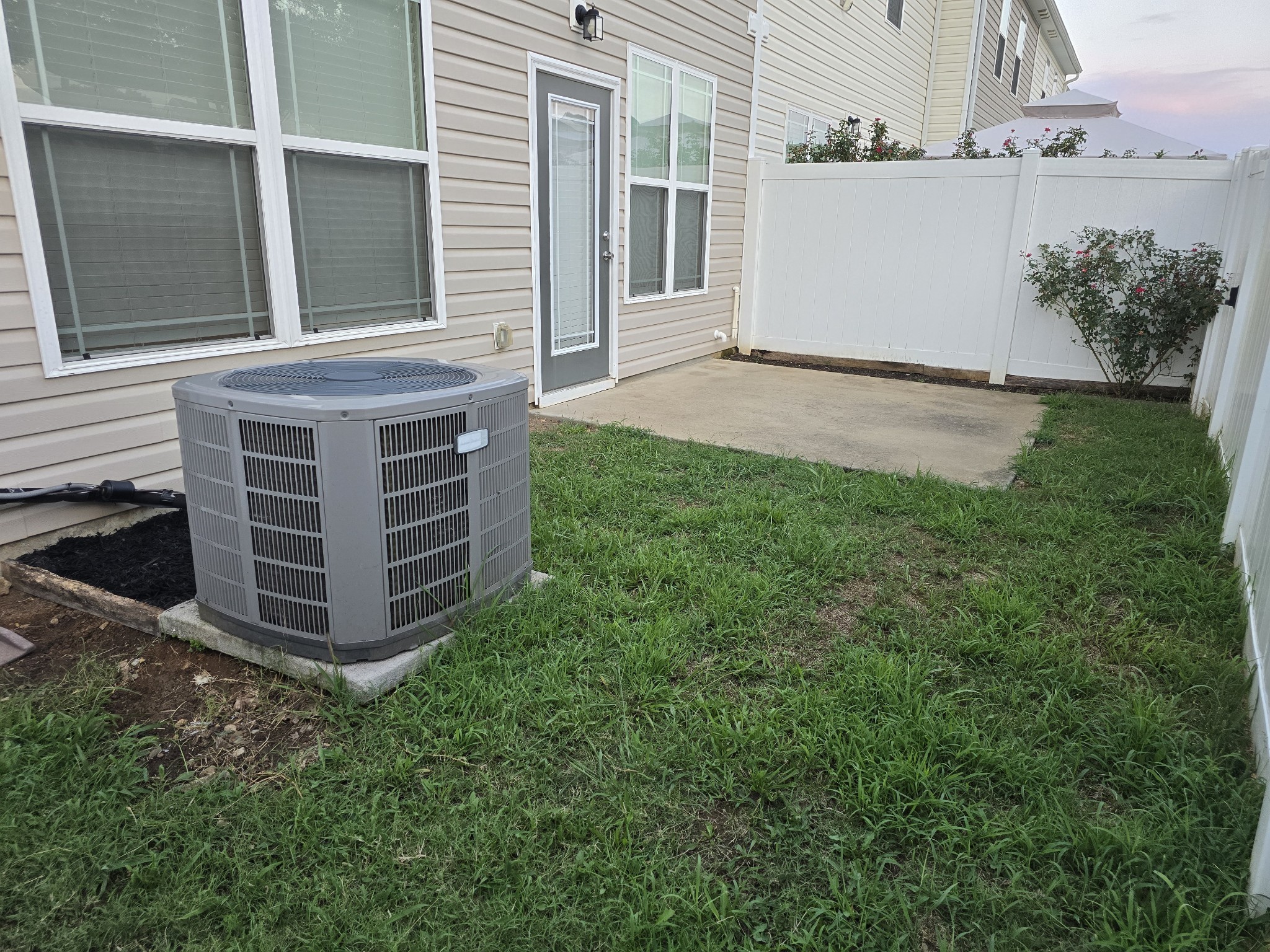 6008 Hillside Lane Spring Hill, TN 37174 - Photo 13 of 32 front view of a house with a yard