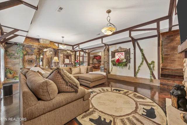 $749,900 | 312 Westwood Drive, Clinton, TN 37716