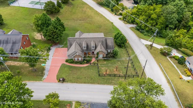 $749,900 | 312 Westwood Drive, Clinton, TN 37716