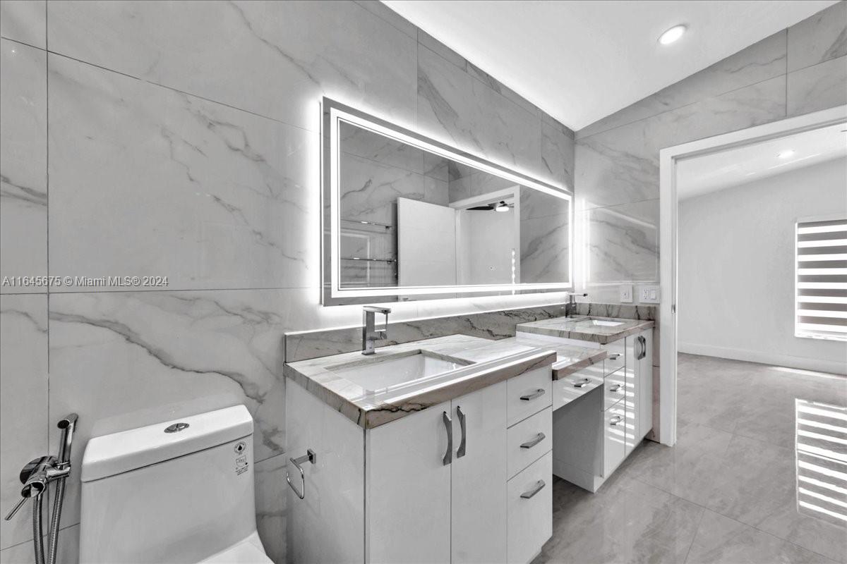 2373 Southwest 177th Terrace Miramar, FL 33029 - Photo 34 of 79