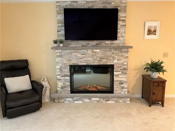 $349,900 | 370 Walker Drive, Canandaigua City, NY 14424