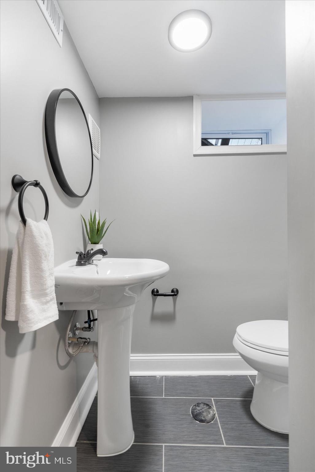 1417 Northgate Road Baltimore, MD 21218 - Photo 36 of 40